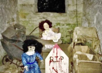 Greene Artifacts: A Museum Mystery