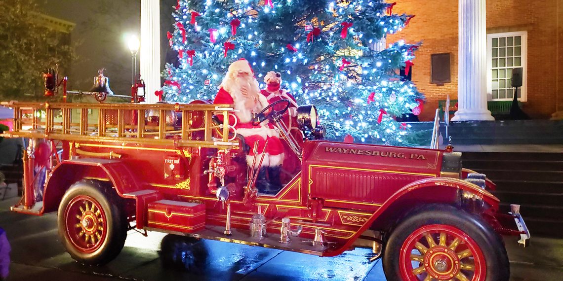 Downtown Waynesburg Has the Spirit of the Season