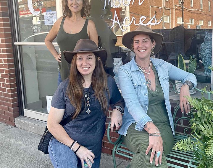 I Love This Community: Enchanted Moon Acres